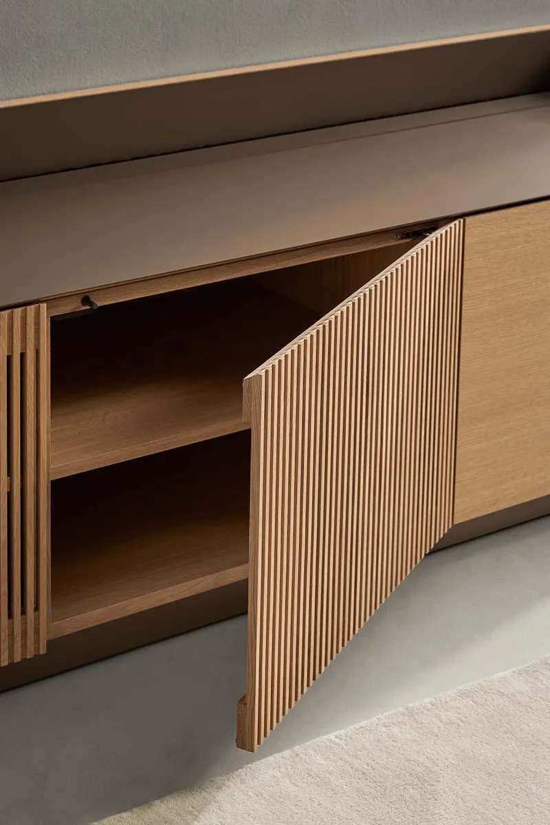 PUNT MOBLES buffet meuble STOCKHOLM avec 4 portes STH403 avec la base H 6 cm