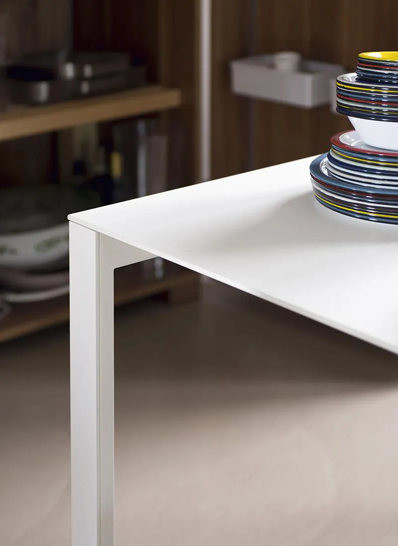 KRISTALIA table extensible à rallonge pour l'extérieur THIN-K ALUMINIUM
