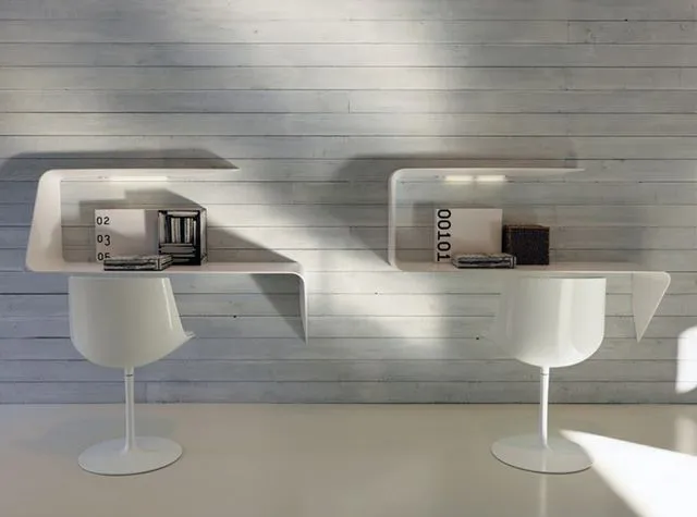 MDF ITALIA étagère bureau mural avec éclairage LED MAMBA