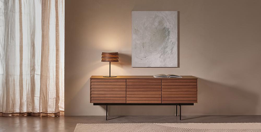 PUNT MOBLES buffet meuble SUSSEX 401 avec 4 portes avec la base H 6 cm