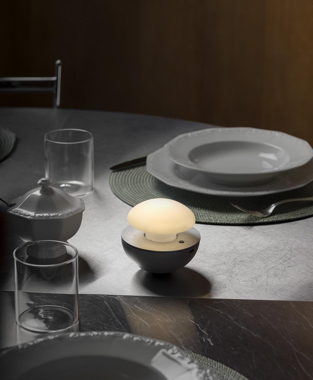 FONTANA ARTE lampe de table SILLABA PORTABLE