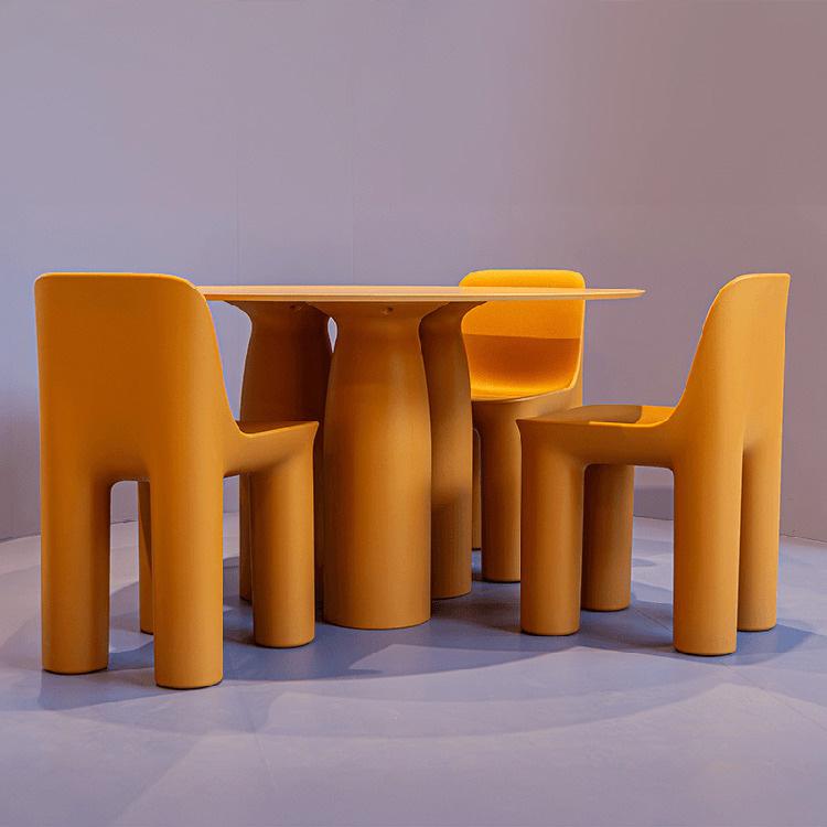 QEEBOO chaise pour l'intérieur et l'extérieur TATA
