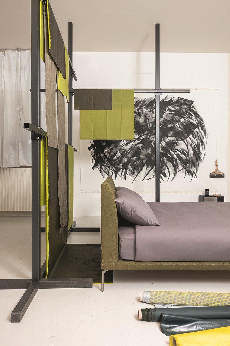 ZANOTTA lit deux personnes TALAMO avec sommier unique pour matelas 200 x 200 cm et pieds H 17,5 cm