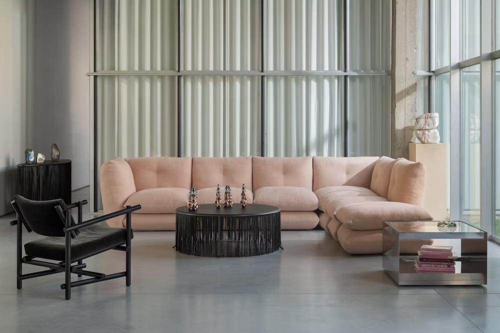 KNOLL canapé d’angle à 5 places avec pouf PILLO en tissu Cat. A