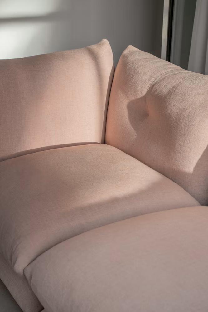 KNOLL canapé d’angle à 5 places avec pouf PILLO en tissu Cat. A