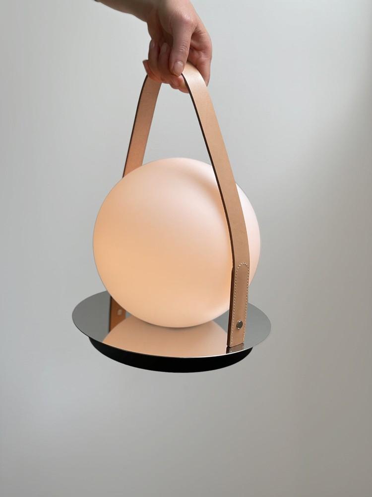 PABLO DESIGNS lampe de table portable BOLA LANTERN