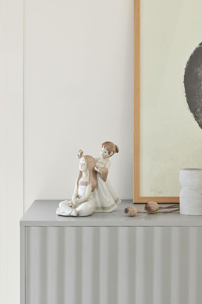 LLADRÓ objet décoratif JE TE PEIGNE